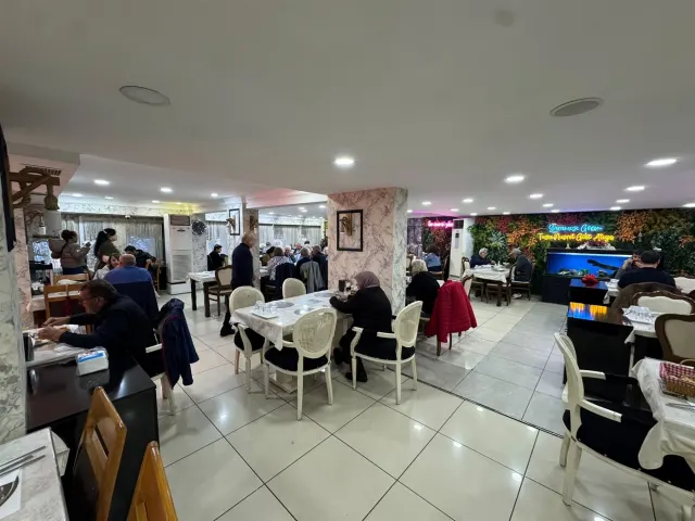 Güleryüz Restaurant salonu